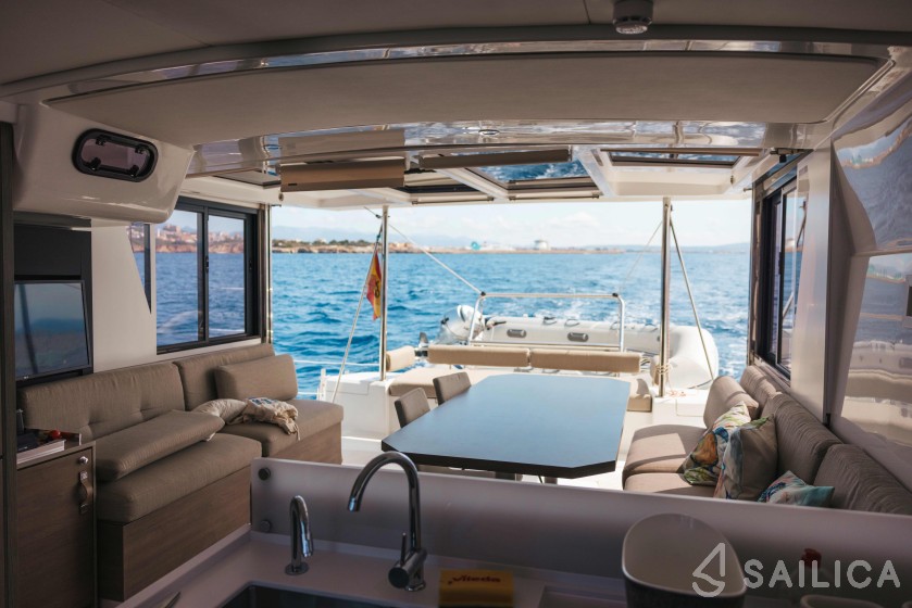 Bali 4.2 - Yacht Charter Sailica