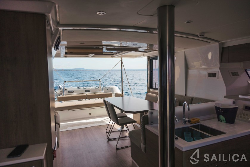 Bali 4.2 - Yacht Charter Sailica