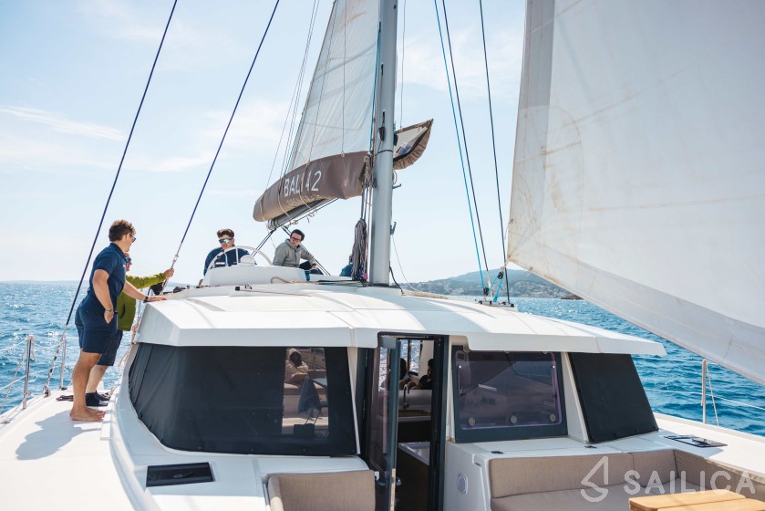 Bali 4.2 - Yacht Charter Sailica