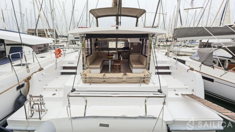 Bali 4.1 - Yacht Charter Sailica