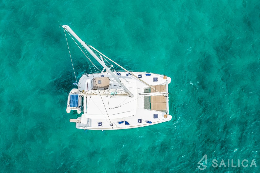 Lagoon 400 S2 - Yacht Charter Sailica