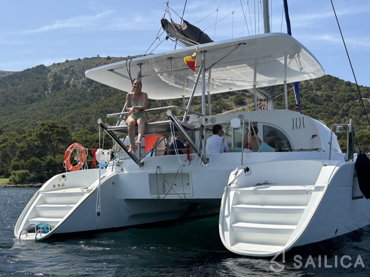Lagoon 380 S2 - Yacht Charter Sailica