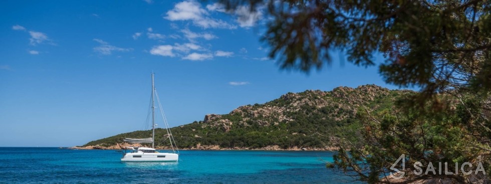 Lagoon 38 - Yacht Charter Sailica