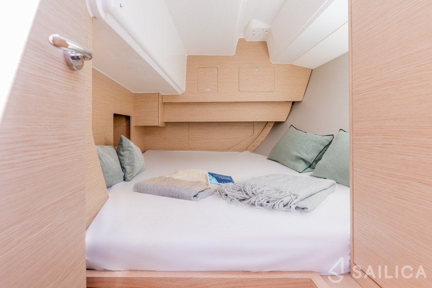 Dufour 37 - Yacht Charter Sailica