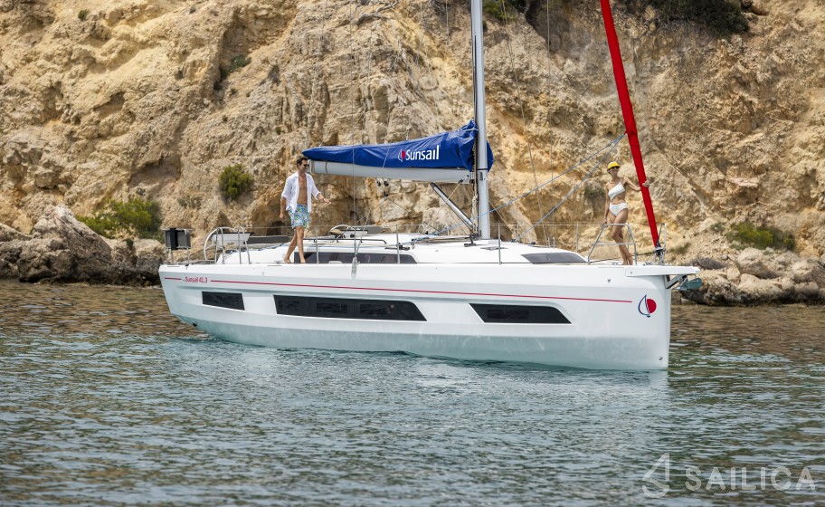 Dufour 41 - Yacht Charter Sailica