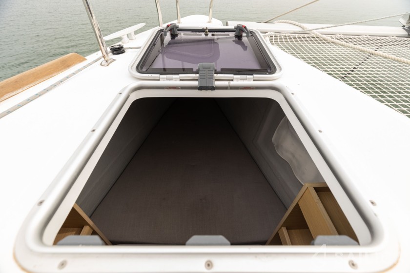 Lagoon 400 S2 - Yacht Charter Sailica