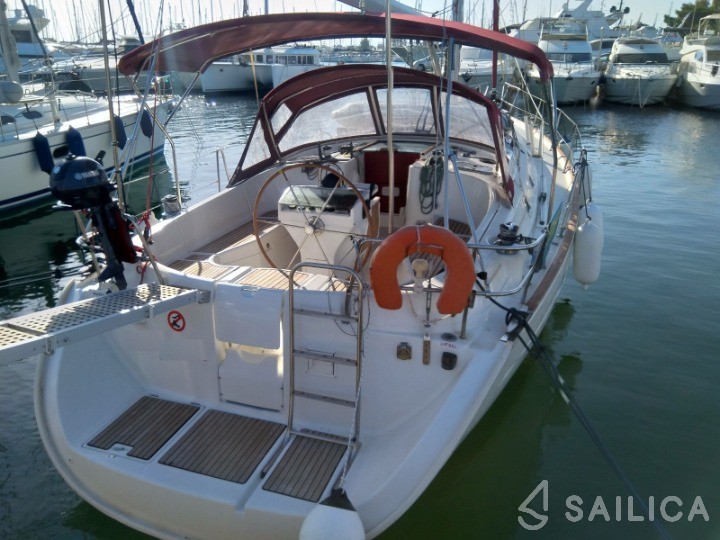 Oceanis 41.1 - Yacht Charter Sailica