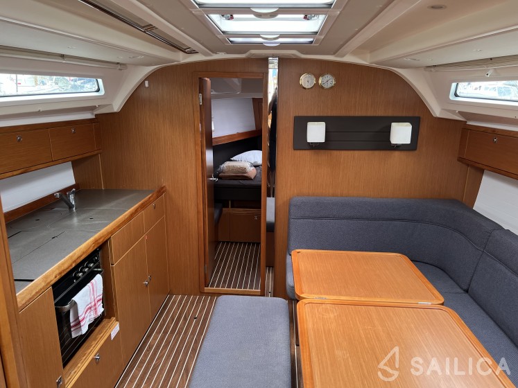 Bavaria 41 Cruiser - Yacht Charter Sailica