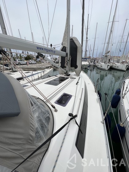 Bavaria 41 Cruiser - Yacht Charter Sailica