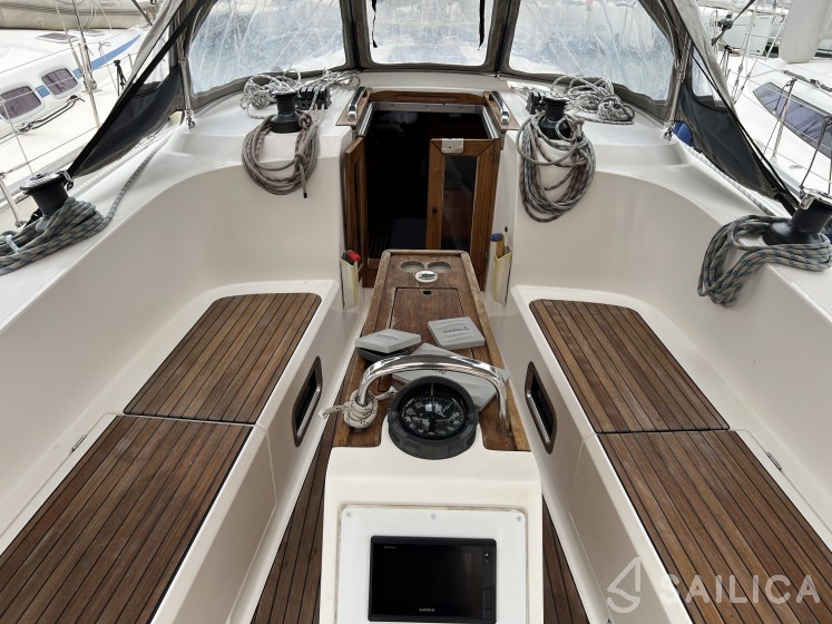 Bavaria 41 Cruiser - Yacht Charter Sailica