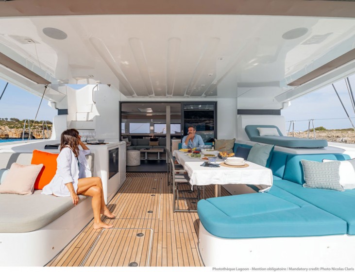 Lagoon 55 - Yacht Charter Sailica