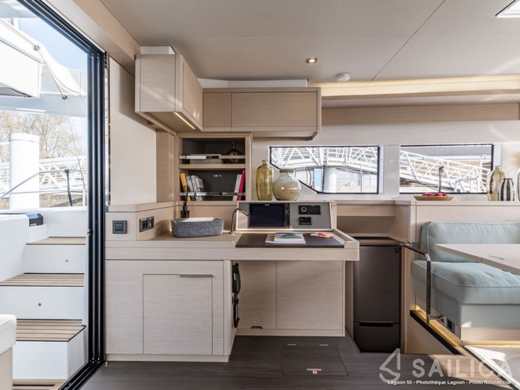 Lagoon 55 - Yacht Charter Sailica