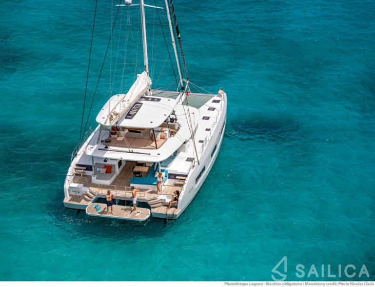 Lagoon 55 - Yacht Charter Sailica