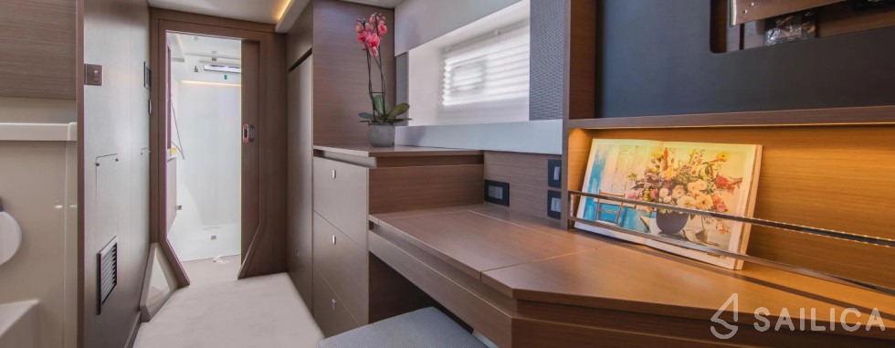 Leopard 42 - Yacht Charter Sailica
