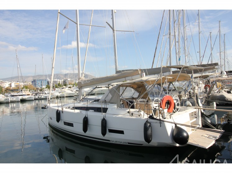 Dufour 390 Grand Large - Yacht Charter Sailica