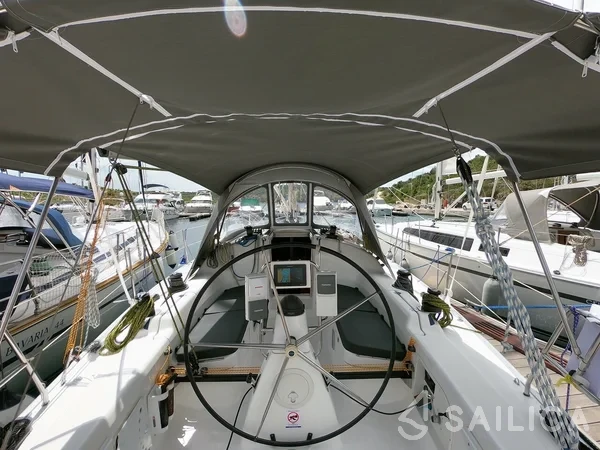 Bavaria 38 Match - Yacht Charter Sailica