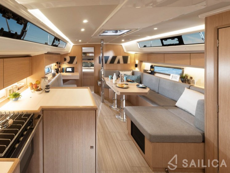 Bavaria C42 - Yacht Charter Sailica