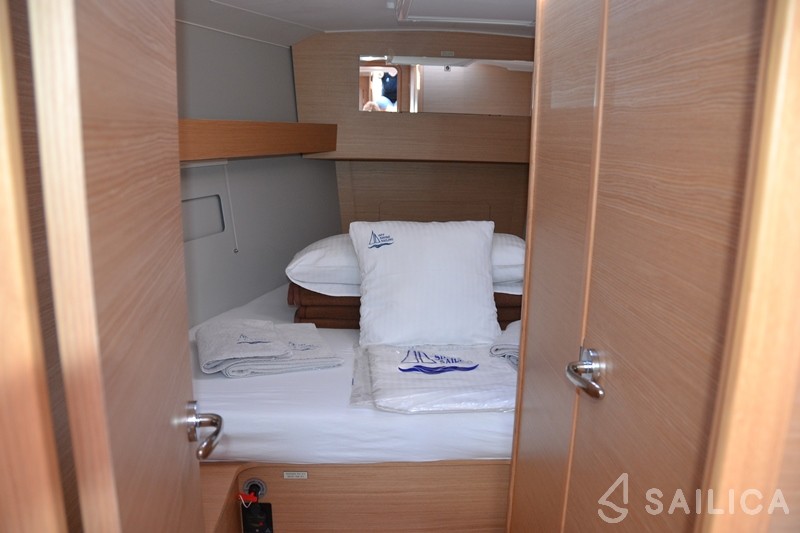 Dufour 390 Grand Large - Yacht Charter Sailica