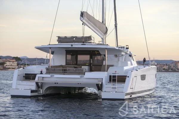 Saona 47 - Yacht Charter Sailica