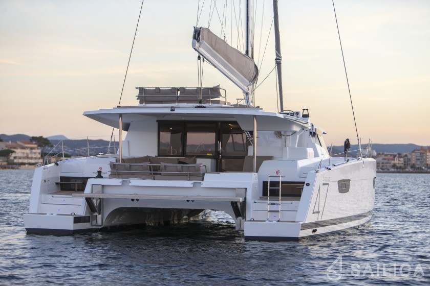 Saona 47 - Yacht Charter Sailica