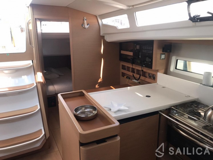 Sun Odyssey 440 - Yacht Charter Sailica