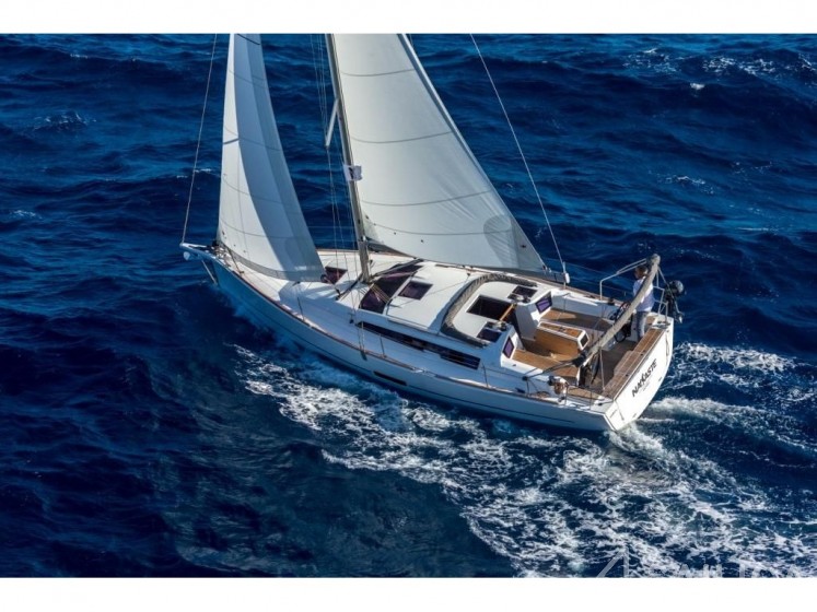 Dufour 360 GL - Yacht Charter Sailica
