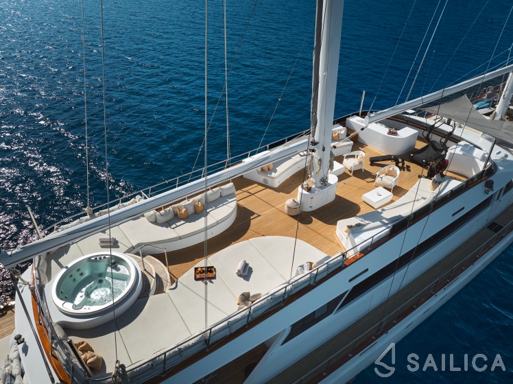 Motor sailer - Yacht Charter Sailica