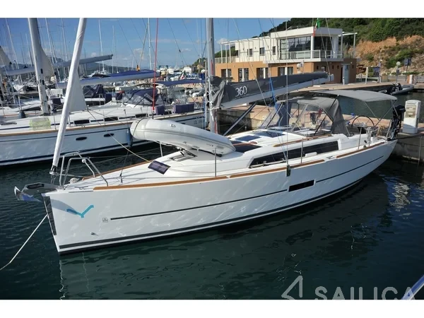 Dufour 360 GL - Yacht Charter Sailica