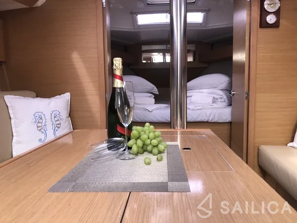 Dufour 360 GL - Yacht Charter Sailica