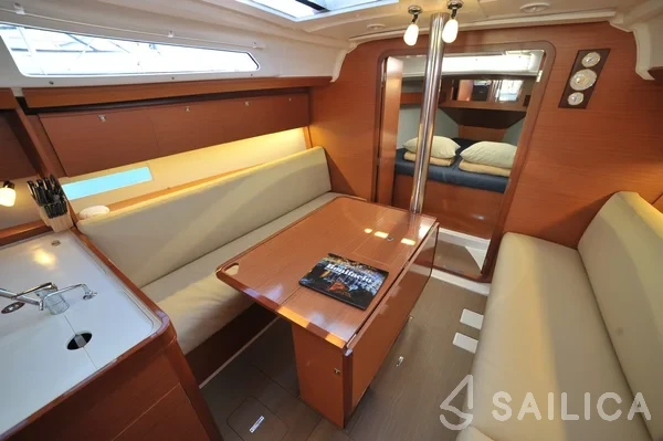 Dufour 360 GL - Yacht Charter Sailica