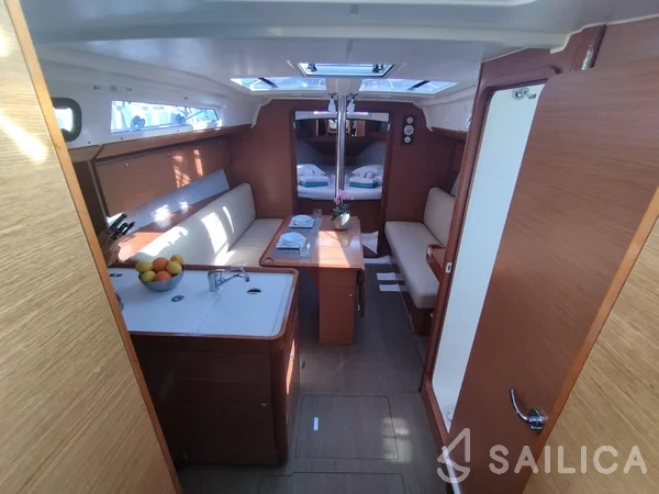 Dufour 360 GL - Yacht Charter Sailica