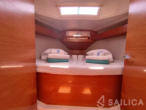 Dufour 360 GL - Yacht Charter Sailica