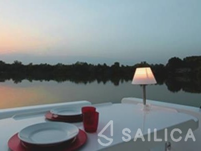 Minuetto 6+ - Yacht Charter Sailica