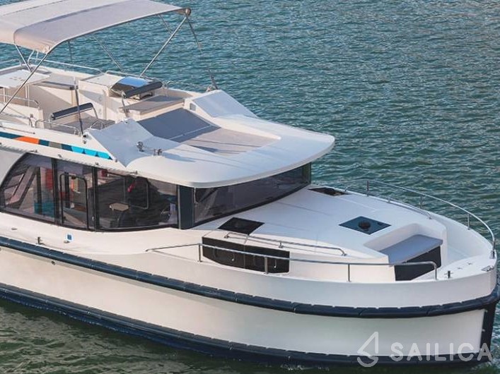 Le Boat Horizon 2 - Yacht Charter Sailica