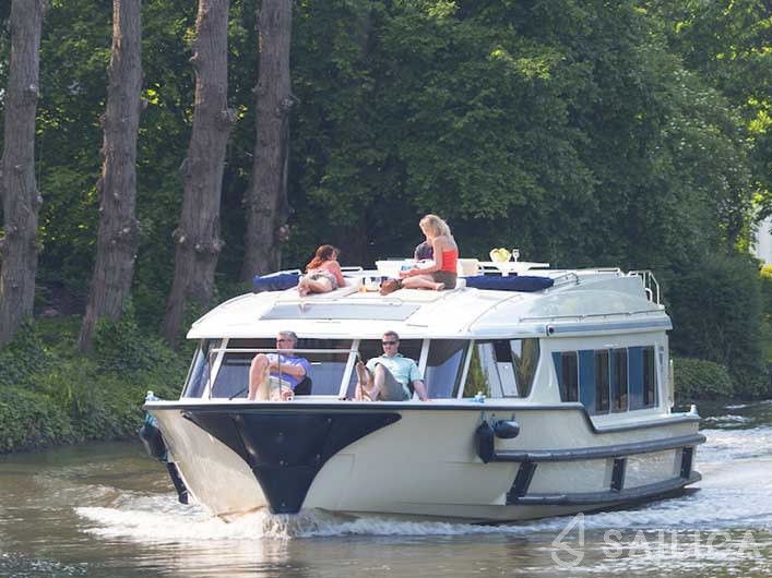 Le Boat Vision 4 - Yacht Charter Sailica