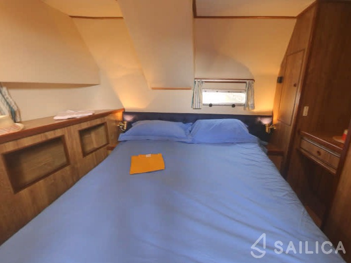 Le Boat Countess - Yacht Charter Sailica