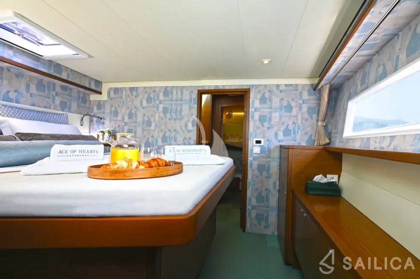 Lagoon 52 - Yacht Charter Sailica