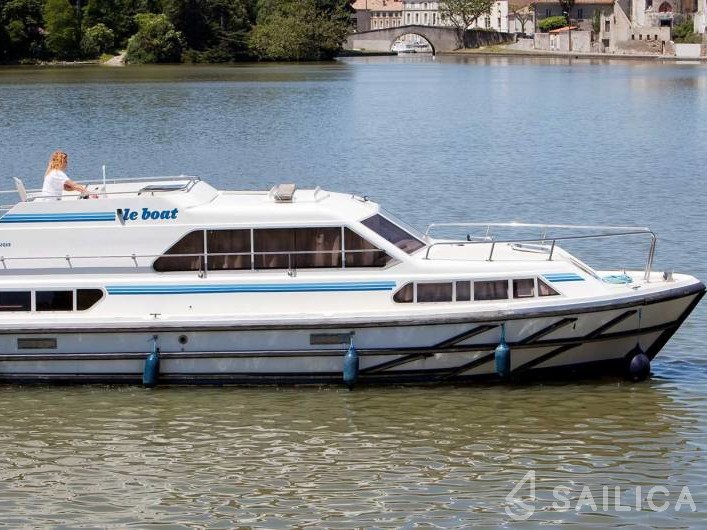 Le Boat Classique - Yacht Charter Sailica