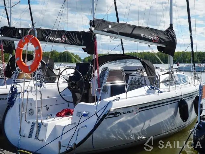 Maxus 33.1 RS - Yacht Charter Sailica