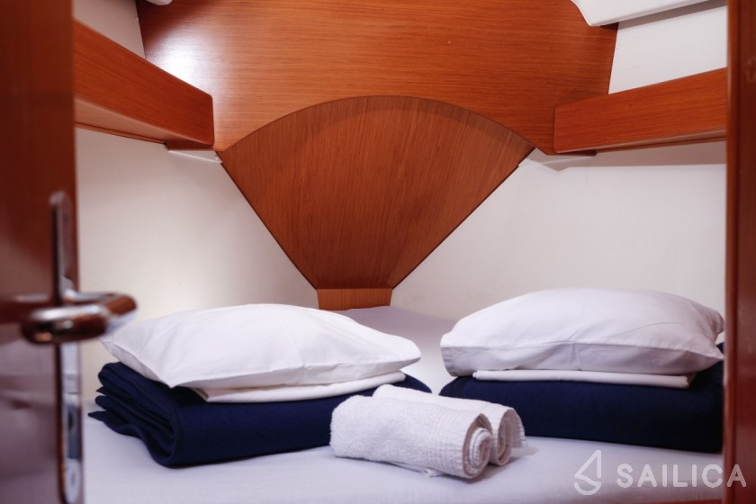 Cyclades 39.3 - Yacht Charter Sailica