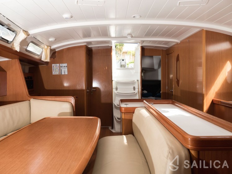 Cyclades 50.5 - Yacht Charter Sailica