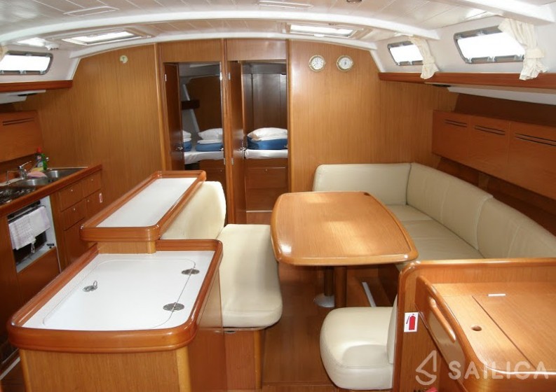 Cyclades 50.5 - Yacht Charter Sailica