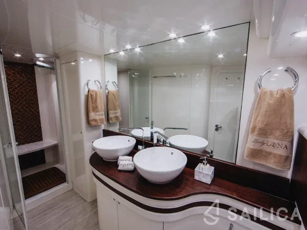 Amer 86 - Yacht Charter Sailica