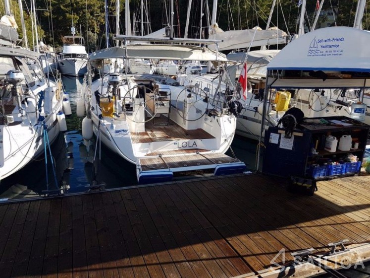 Bavaria 40 Cruiser - Yacht Charter Sailica