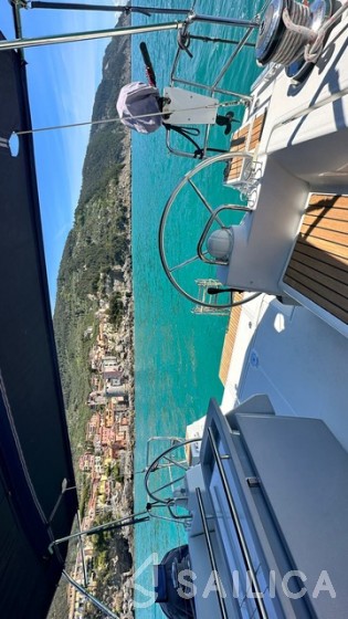 Oceanis 45 - Yacht Charter Sailica