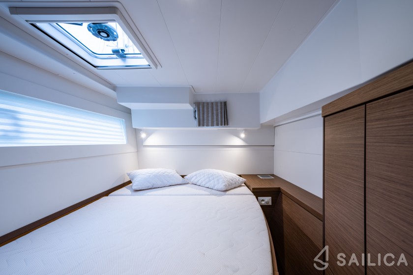Lagoon 40 - Yacht Charter Sailica