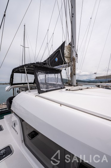 Lagoon 40 - Yacht Charter Sailica