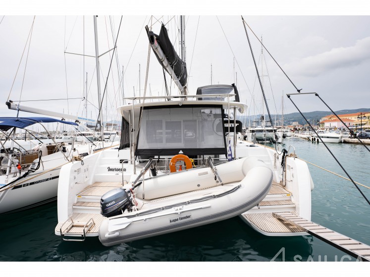 Lagoon 40 - Yacht Charter Sailica