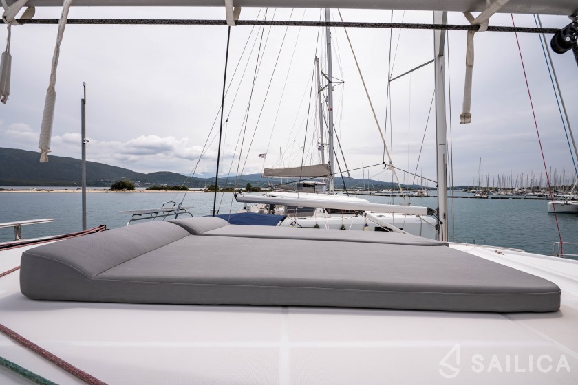 Lagoon 40 - Yacht Charter Sailica