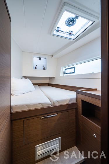 Lagoon 40 - Yacht Charter Sailica